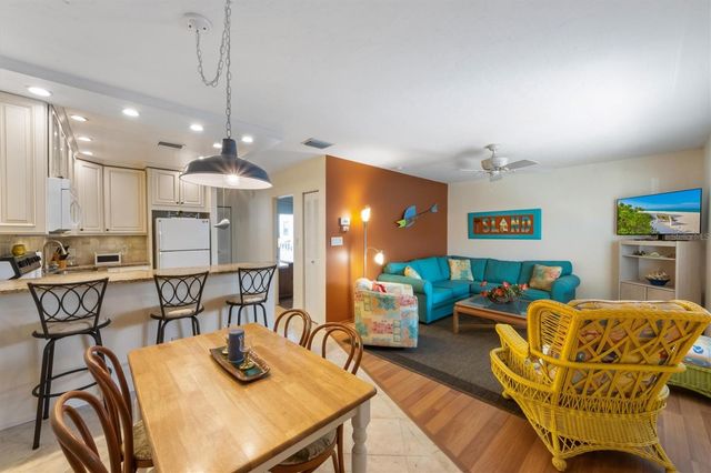 117 7TH STREET N 35, Bradenton Beach, FL 34217