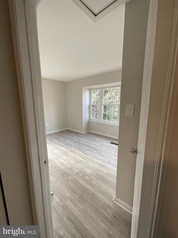 6901 WOODSTREAM LN, Lanham, MD 20706