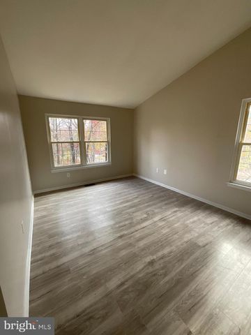 6901 WOODSTREAM LN, Lanham, MD 20706