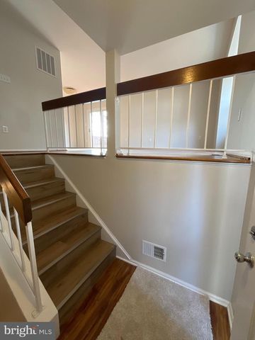 6901 WOODSTREAM LN, Lanham, MD 20706