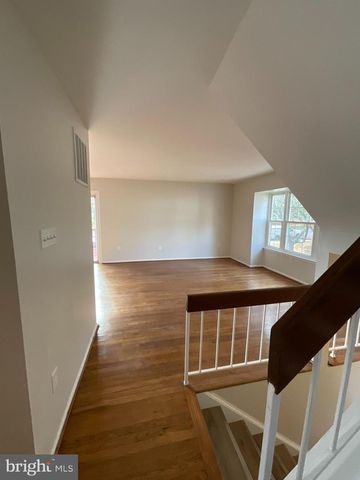 6901 WOODSTREAM LN, Lanham, MD 20706