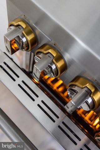 7605 GREENSPRING AVE, Pikesville, MD 21208