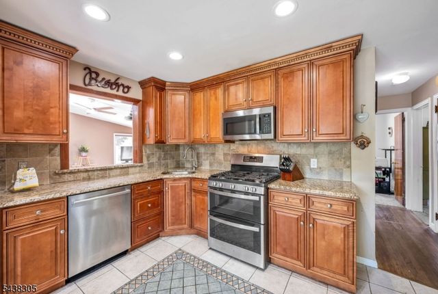 109 GREENWOOD AVENUE, Pequannock Twp., NJ 07440