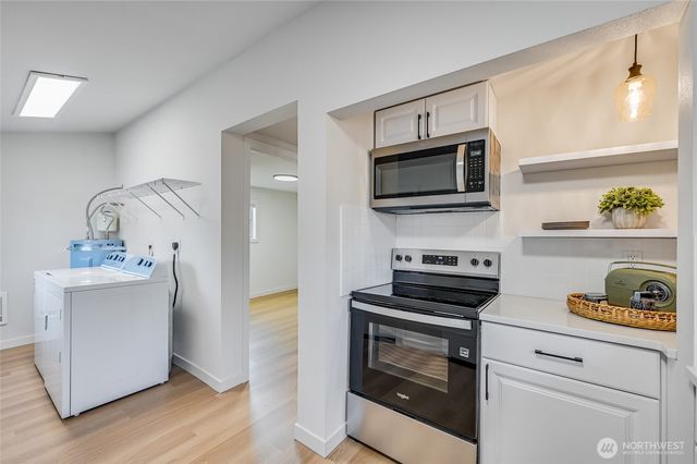 12542 50th Place S, Tukwila, WA 98178