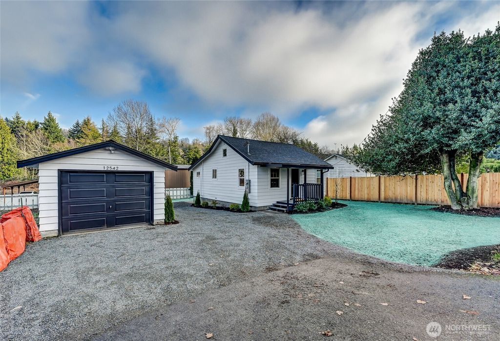 12542 50th Place S, Tukwila, WA 98178