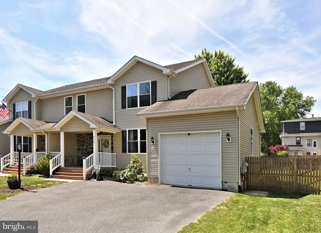 628 JONES AVE, Lansdale, PA 19446