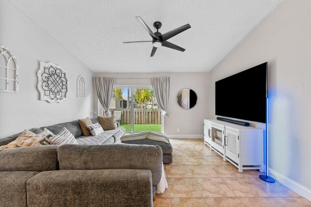 5157 NW 11th Lane, Deerfield Beach, FL 33064