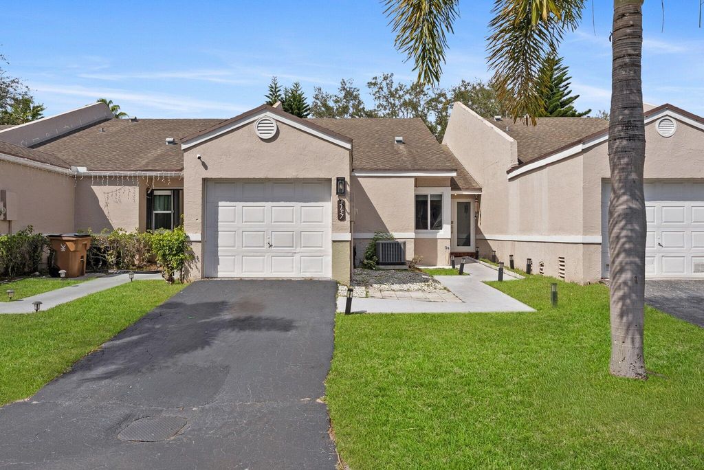 5157 NW 11th Lane, Deerfield Beach, FL 33064