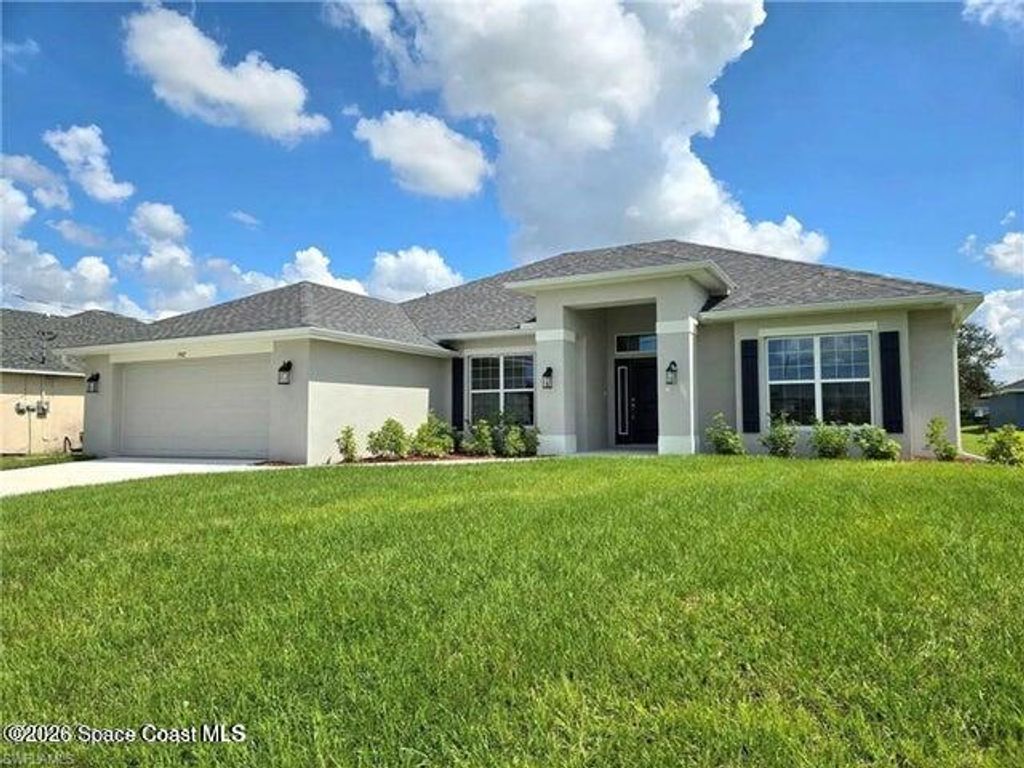 930 Palo Alto Street SE, Palm Bay, FL 32909