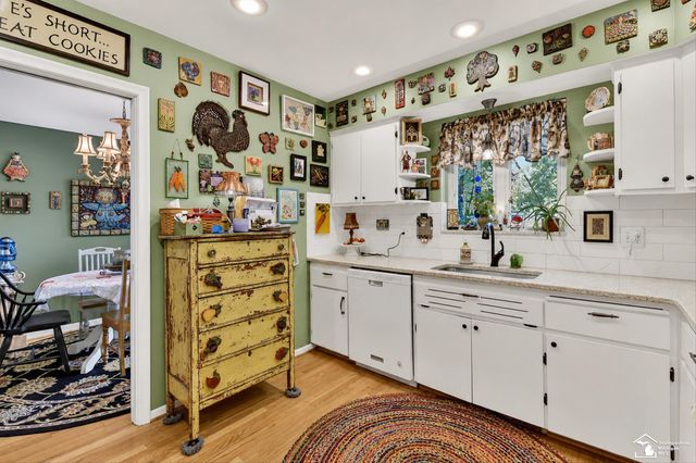 2604 Rochester Road, Royal Oak, MI 48073