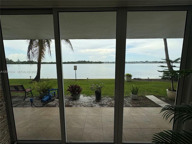 1075 NE Miami Gardens Dr 211, Miami, FL 33179