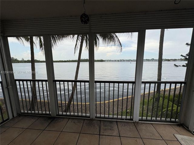 1075 NE Miami Gardens Dr 211, Miami, FL 33179