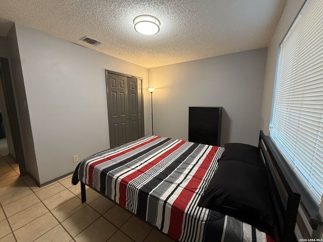 5210 MEADOW RISE ST, San Antonio, TX 78250