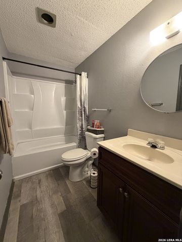 5210 MEADOW RISE ST, San Antonio, TX 78250