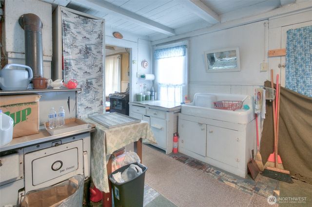 3078 State Route 109, Copalis Beach, WA 98535