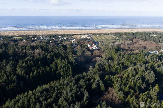3078 State Route 109, Copalis Beach, WA 98535