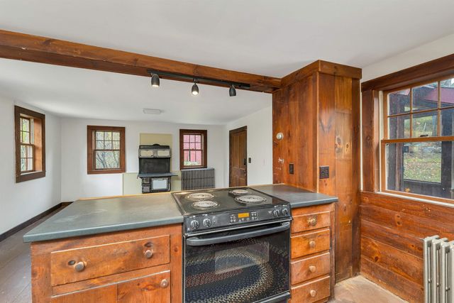 154 TYLER Road, Webster, NH 03303