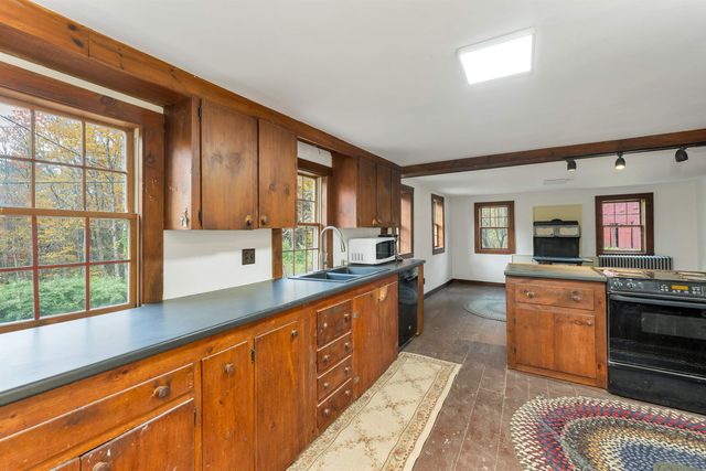 154 TYLER Road, Webster, NH 03303