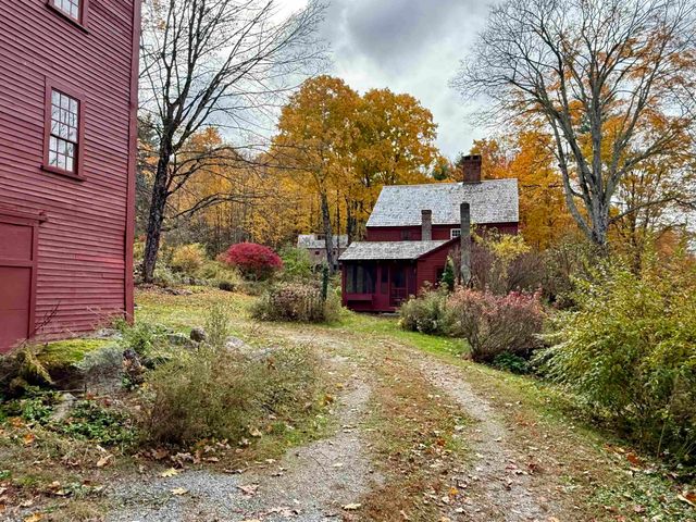 154 TYLER Road, Webster, NH 03303