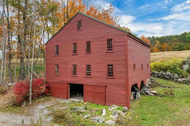 154 TYLER Road, Webster, NH 03303