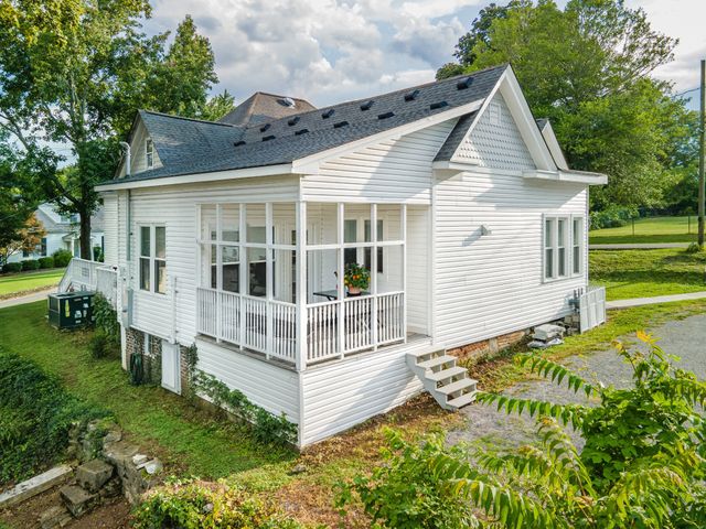 1615 Main St, Lynnville, TN 38472
