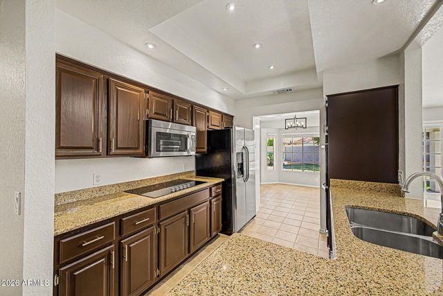6725 W UTOPIA Road, Glendale, AZ 85308