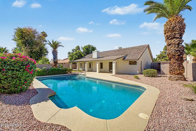 6725 W UTOPIA Road, Glendale, AZ 85308