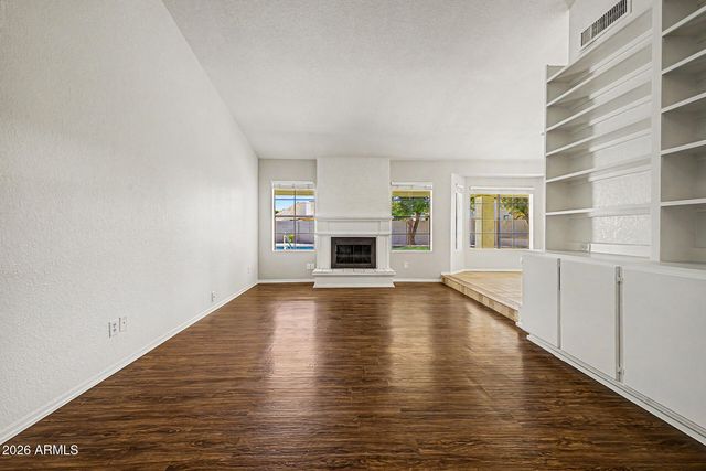 6725 W UTOPIA Road, Glendale, AZ 85308