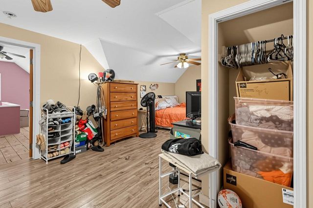 8340 W Fond Du Lac AVENUE, Milwaukee, WI 53218