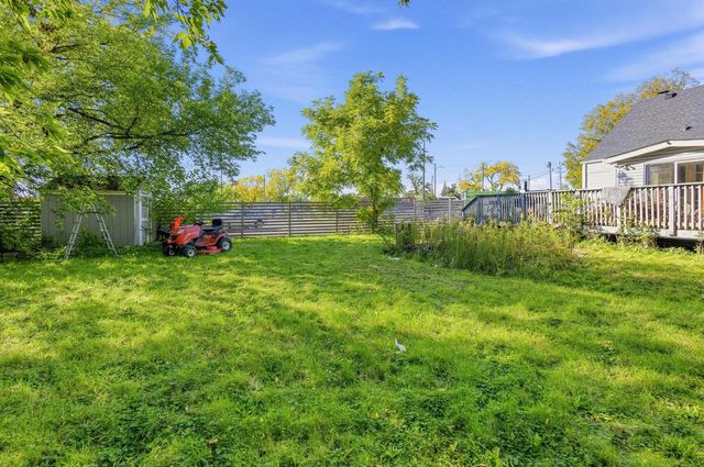 8340 W Fond Du Lac AVENUE, Milwaukee, WI 53218