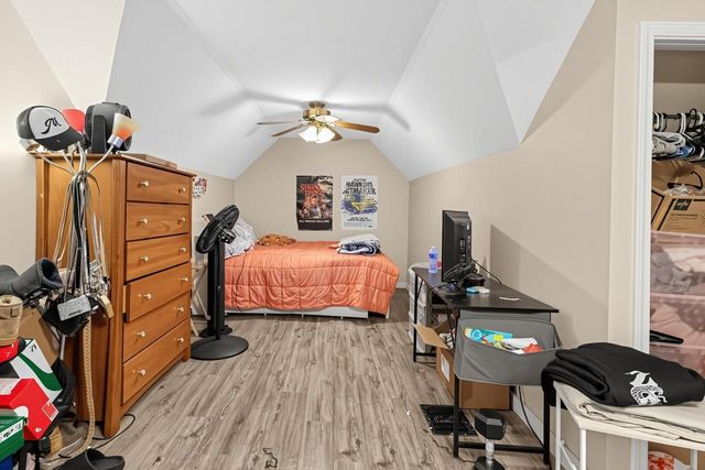8340 W Fond Du Lac AVENUE, Milwaukee, WI 53218
