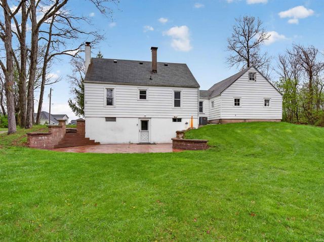 8715 Yellow River Road, Fort Wayne, IN 46818