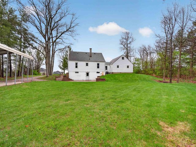 8715 Yellow River Road, Fort Wayne, IN 46818
