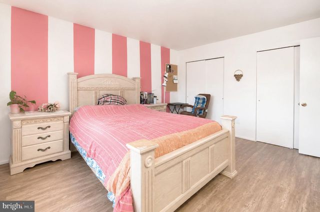 114 BURNAM WOOD CT, Mount Laurel, NJ 08054