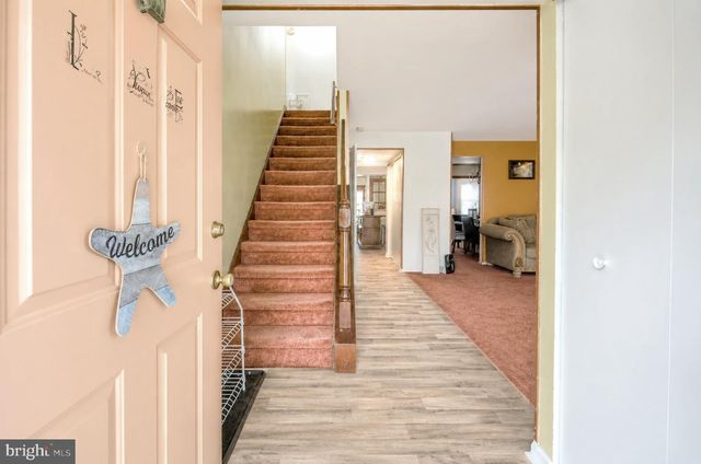 114 BURNAM WOOD CT, Mount Laurel, NJ 08054