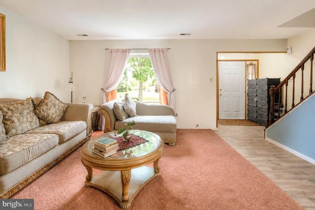 114 BURNAM WOOD CT, Mount Laurel, NJ 08054