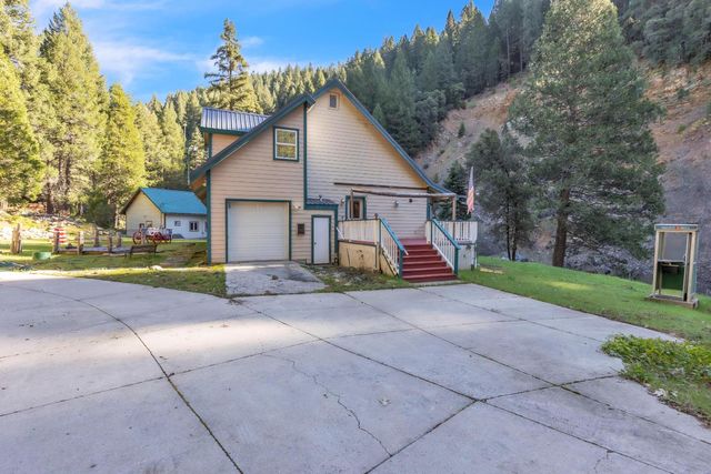 280 Gold Bluff Rd, Downieville, CA 95936