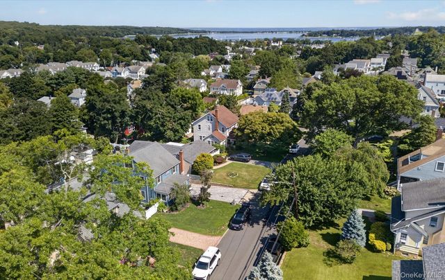 182 School Street, Oyster Bay, NY 11771
