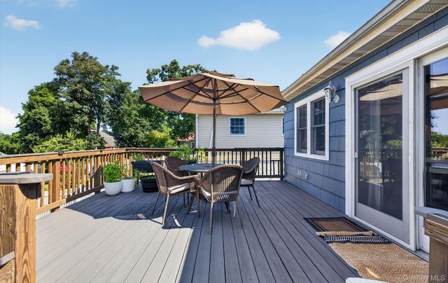 182 School Street, Oyster Bay, NY 11771
