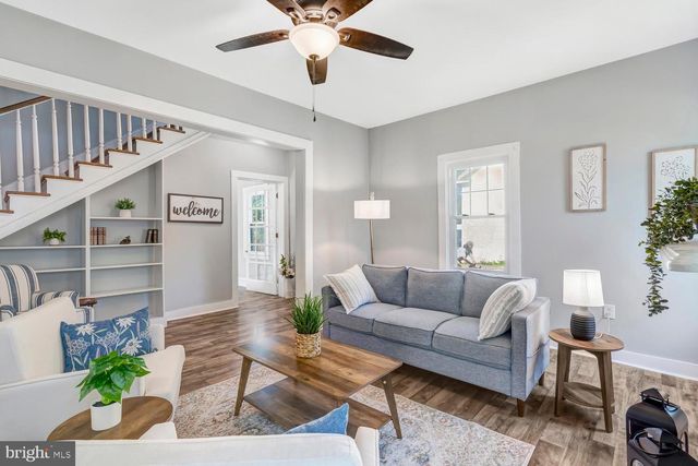 203 LEE ST, Front Royal, VA 22630