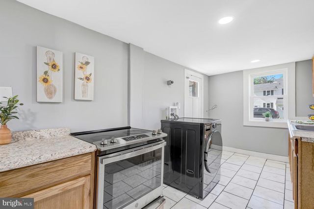 203 LEE ST, Front Royal, VA 22630