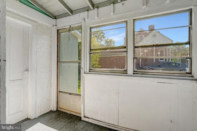 203 LEE ST, Front Royal, VA 22630