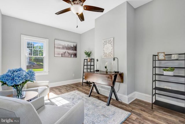 203 LEE ST, Front Royal, VA 22630