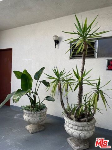 737 S Oxford Avenue 7, Los Angeles, CA 90005