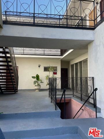 737 S Oxford Avenue 7, Los Angeles, CA 90005