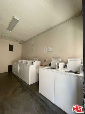 737 S Oxford Avenue 7, Los Angeles, CA 90005