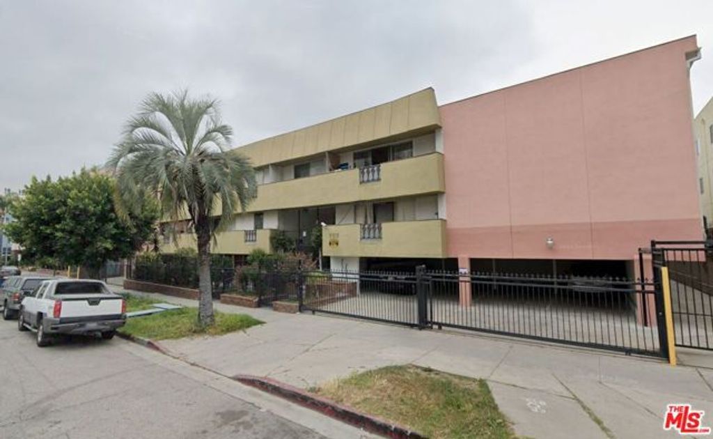 737 S Oxford Avenue 7, Los Angeles, CA 90005