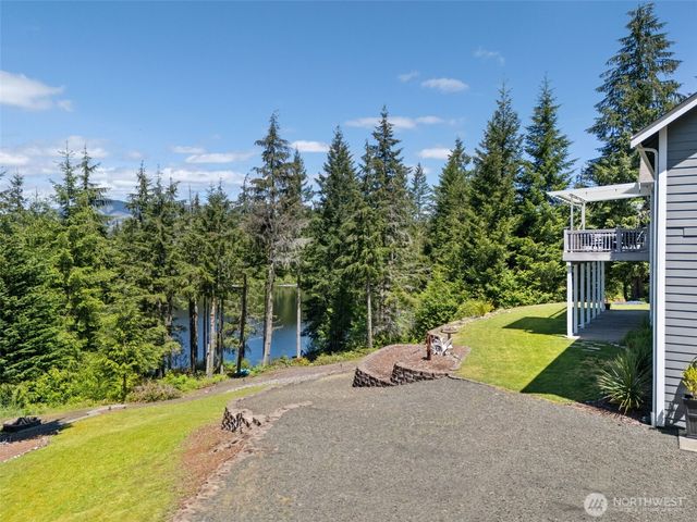 341 W Reeves Hill Drive, Shelton, WA 98584