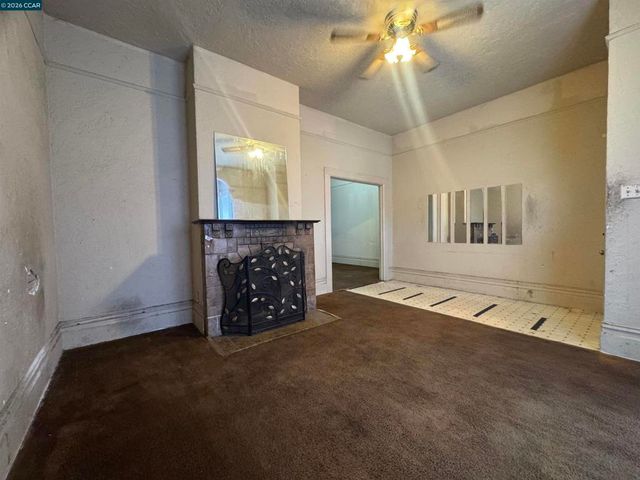 3513 Adeline St, Oakland, CA 94608