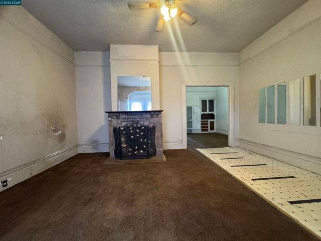 3513 Adeline St, Oakland, CA 94608